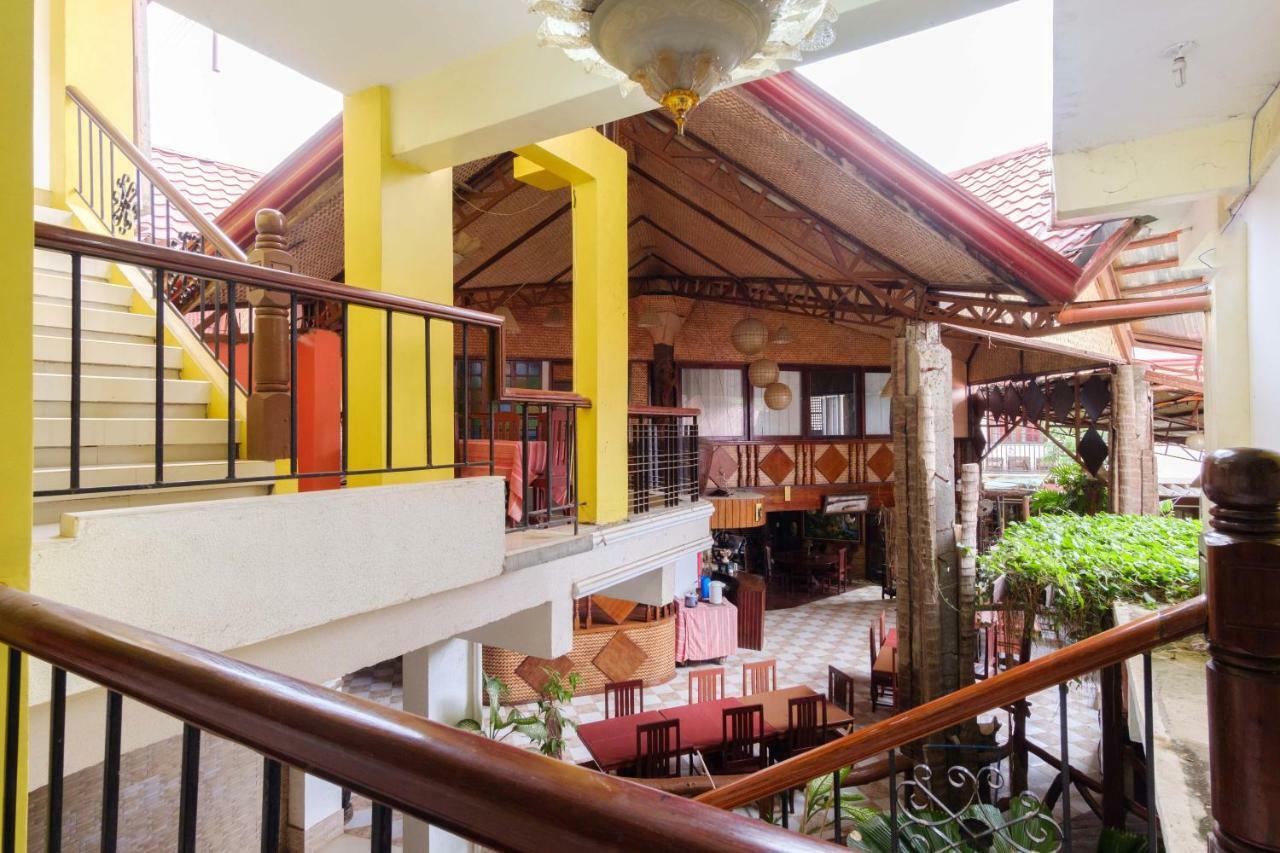 Oyo 621 De Loro Inn Puerto Princesa Екстер'єр фото