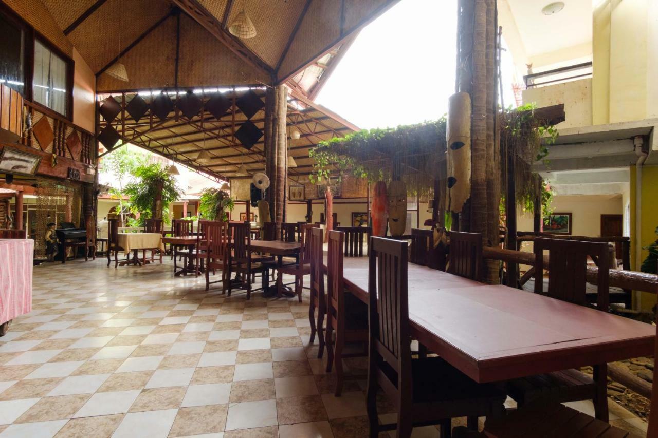 Oyo 621 De Loro Inn Puerto Princesa Екстер'єр фото