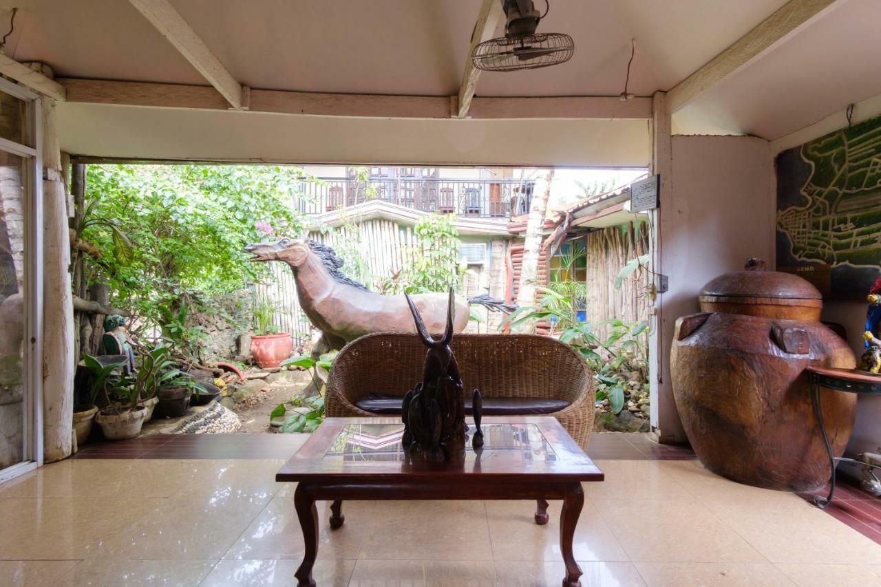 Oyo 621 De Loro Inn Puerto Princesa Екстер'єр фото